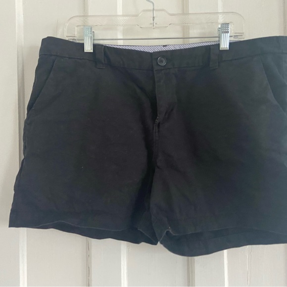 Two pairs of women’s shorts - Picture 3 of 4